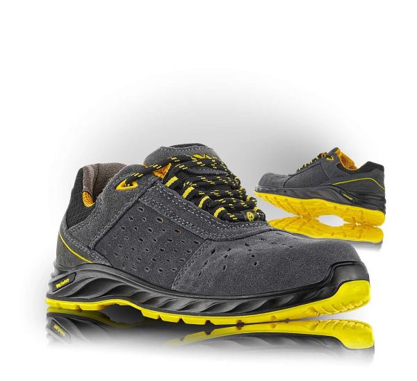 BARCELONA bezpečnostní polobotka1